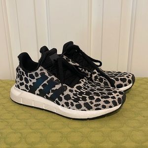 Ladies black leopard Adidas sneakers 7.5